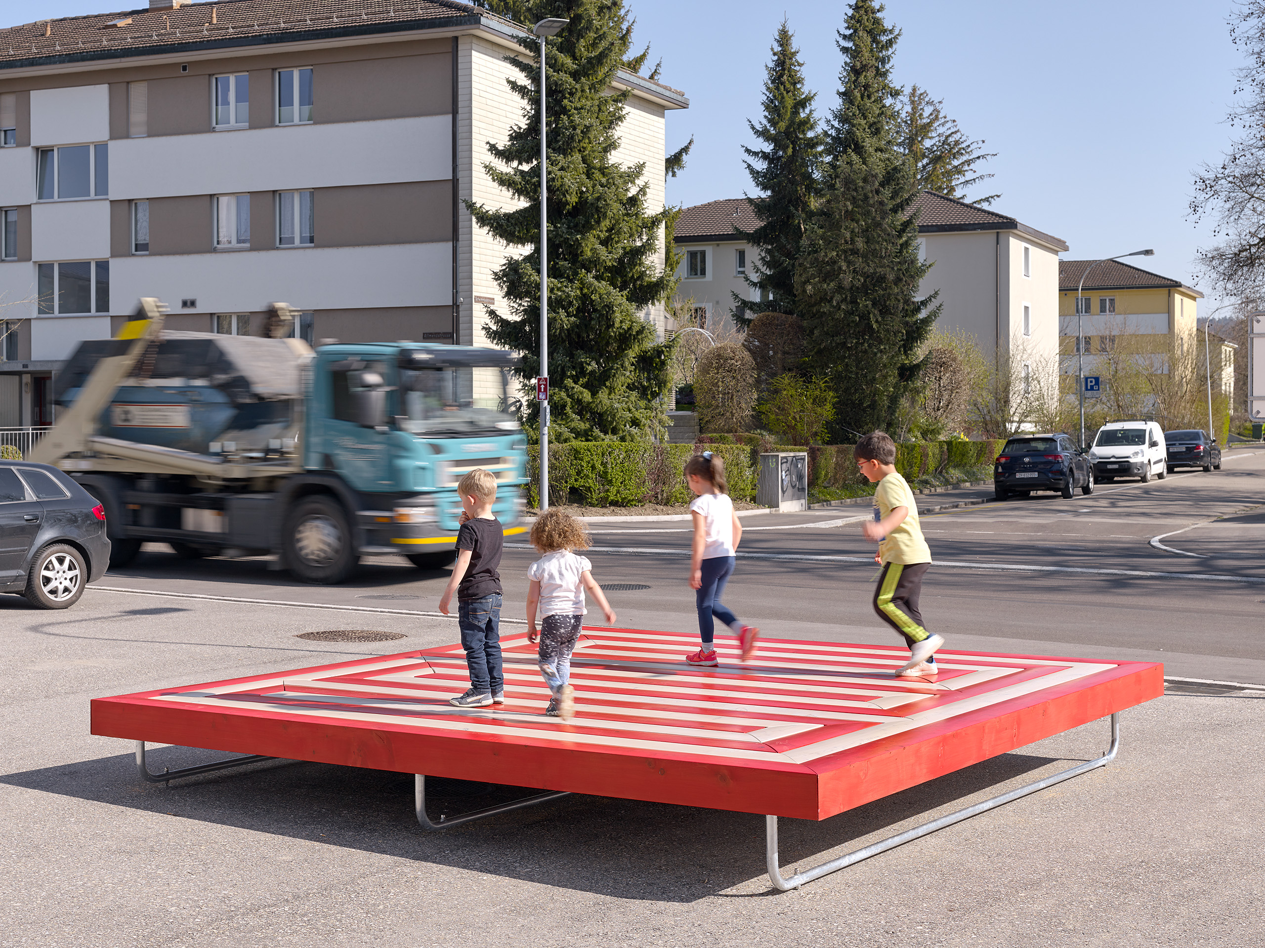 Farbsockel by Kerim Seiler